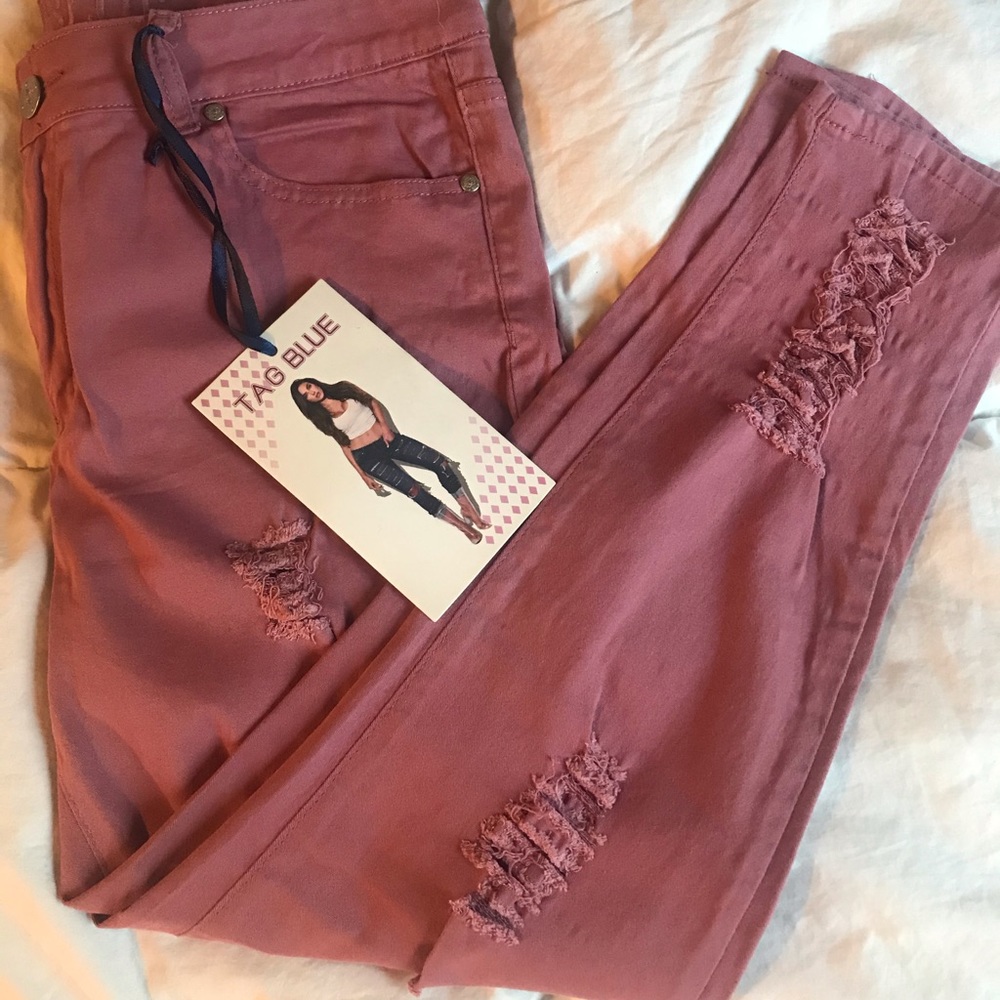 Distressed dusty rose skinny pants